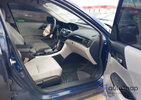 2017 Honda Accord Lx z USA, uszkodzony, nr VIN 1HGCR2F4XHA157051